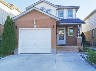 39 Bridlewreath St, Kitchener, ON N2E3V5