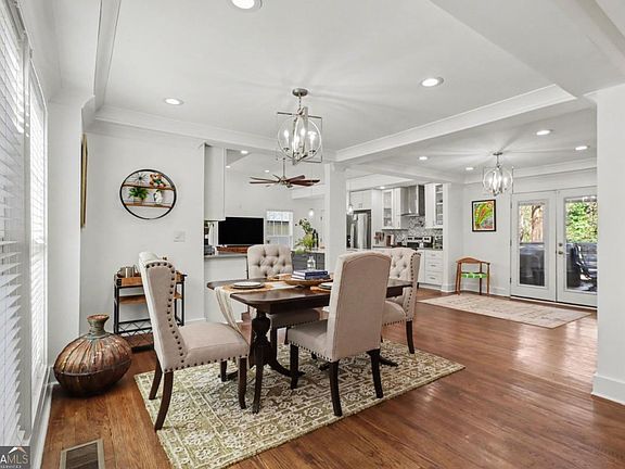 5th image of 1930 Meadow Ln