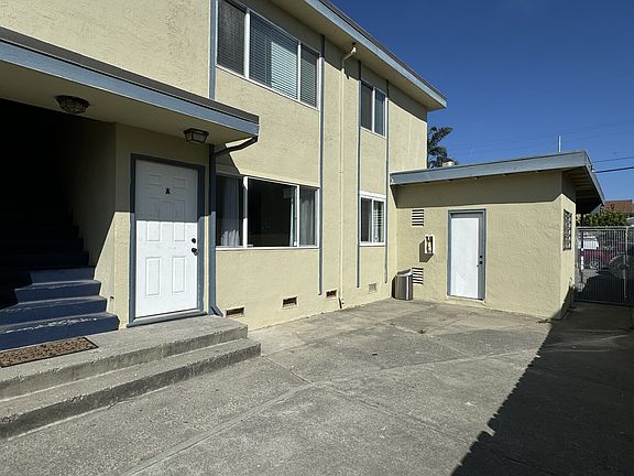 2nd image of 1014 Coalport St APT A
