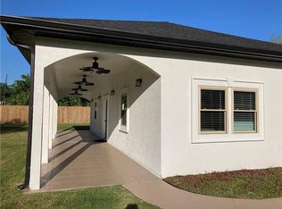 120 Oak Manor Ln #B, Saint Rose, LA 70087