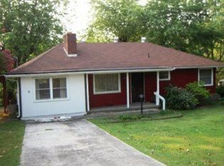 1104 Stillwell Dr, Knoxville, TN 37912