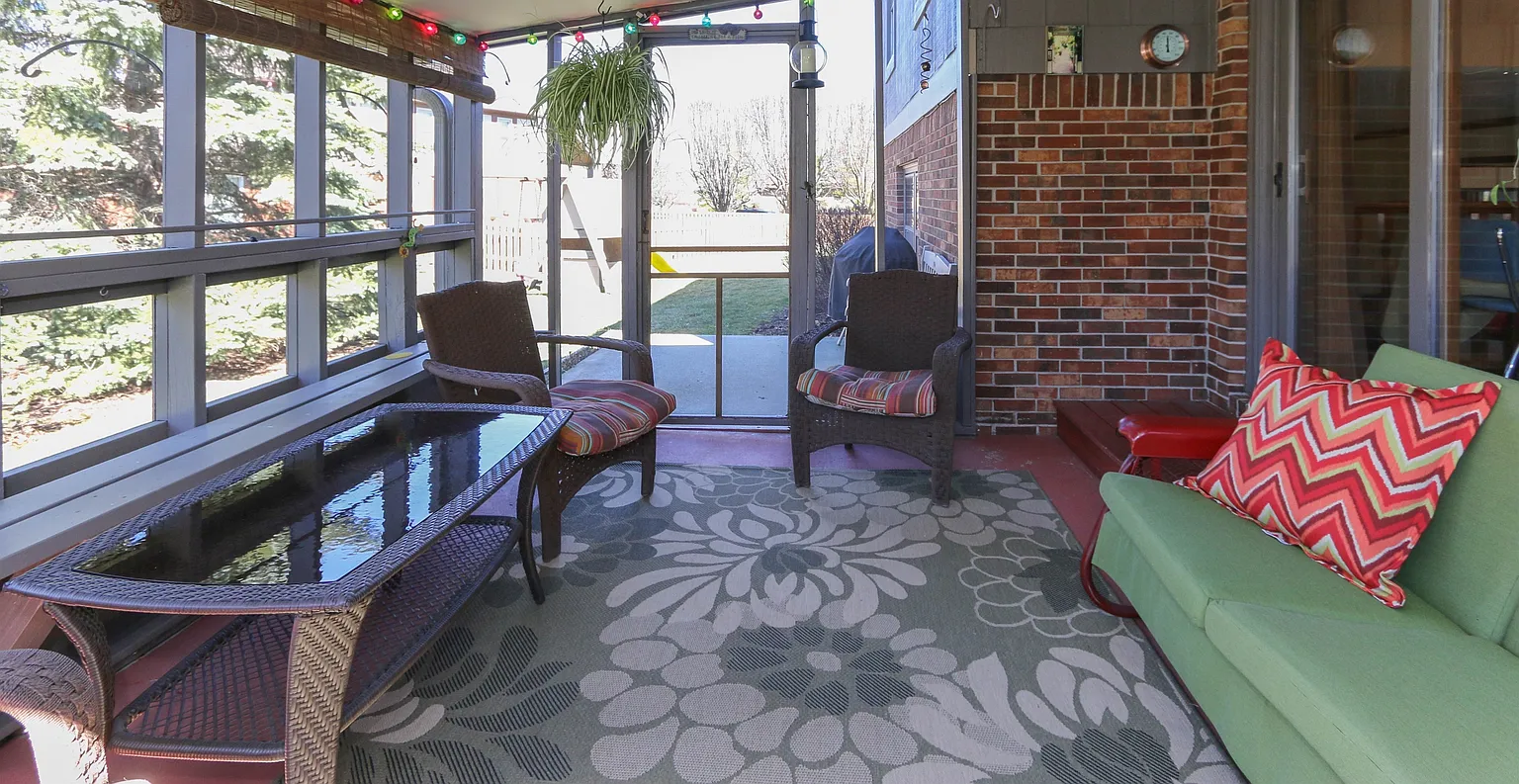 7936 Cove Trce photo 1