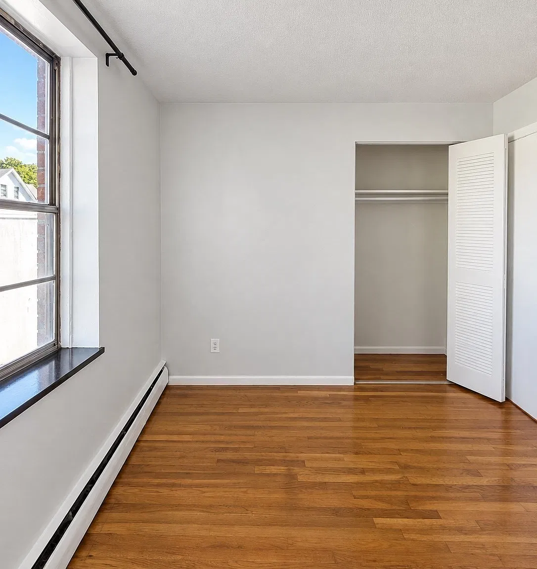 2 bed, 1.0 bath, 580 sqft, $2,600 — Photo 4
