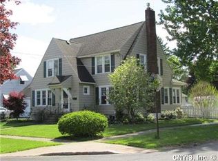 919 4th St, Liverpool, NY 13088