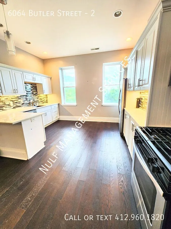 1 bed, 1 bath + bonus room in Stanton Heights — Photo 1