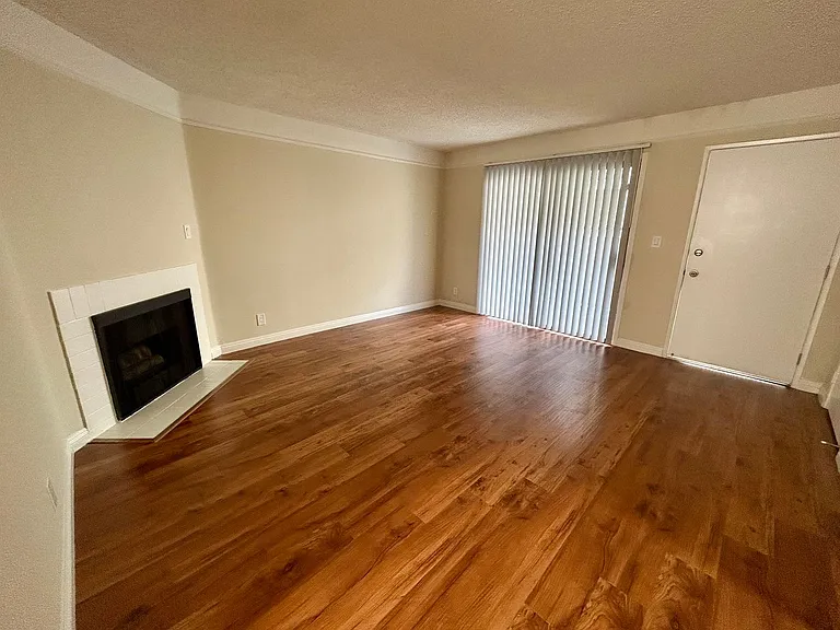Northridge Place Apartments — Photo 9