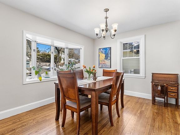 5th image of 41 Lyman Rd