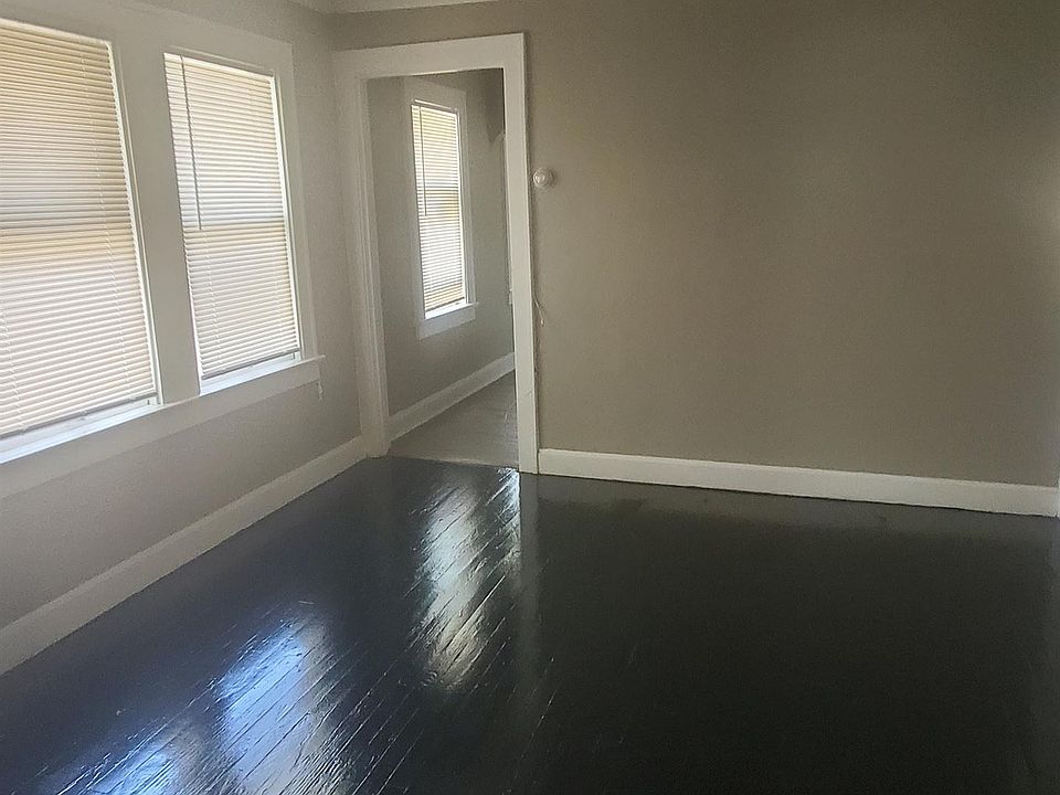 1st image of 3509 Roberts St #B