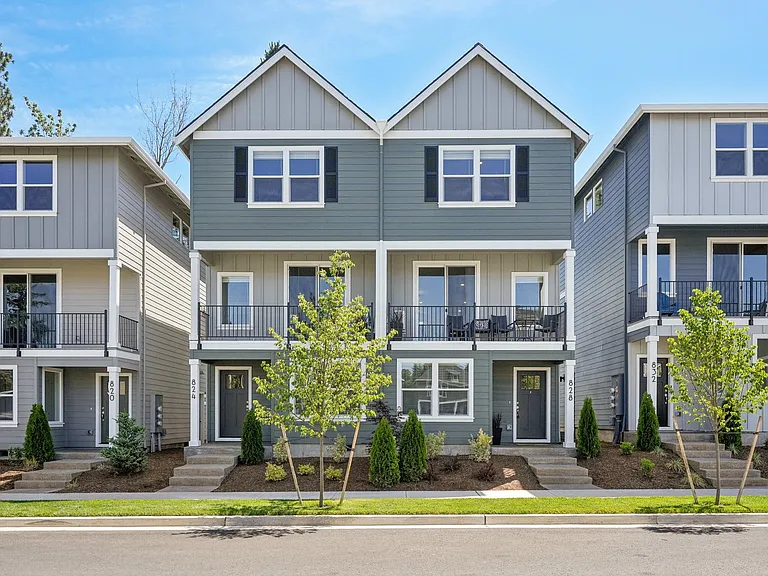 Holmes Park Townhomes — Photo 14