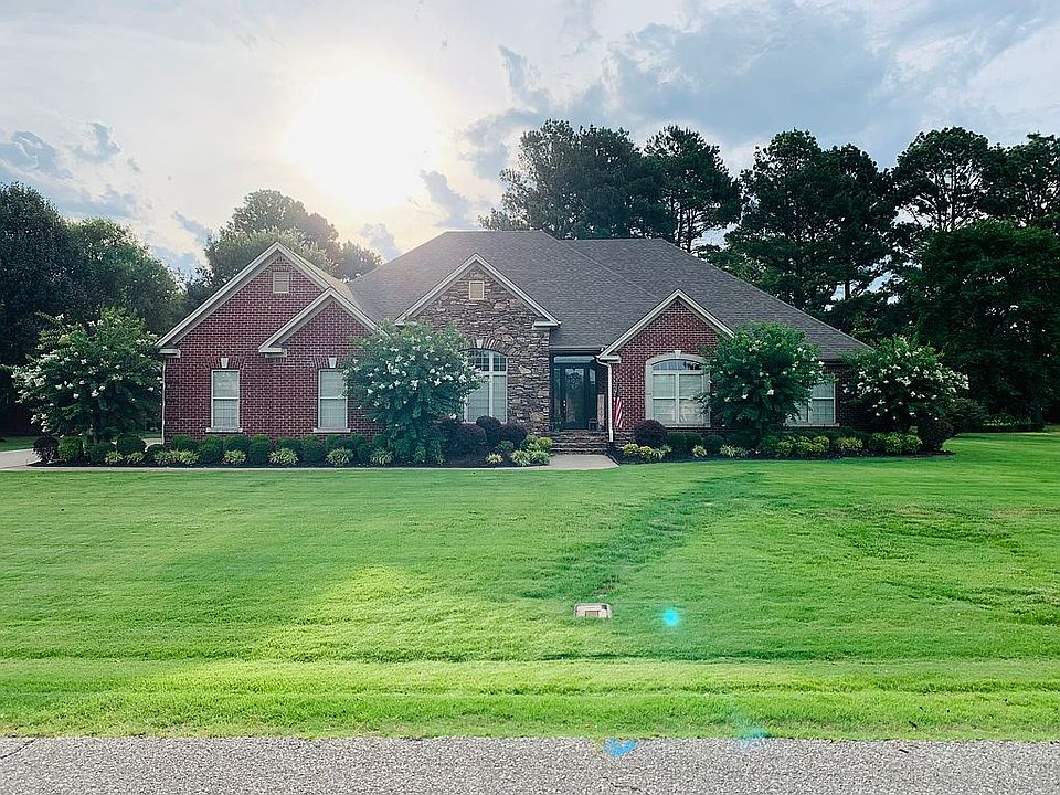 1st image of 106 Stoneridge Dr