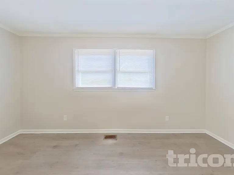 605 Colorado Ct — Photo 9