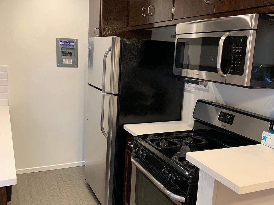 1st image of 840 S Bedford St #6