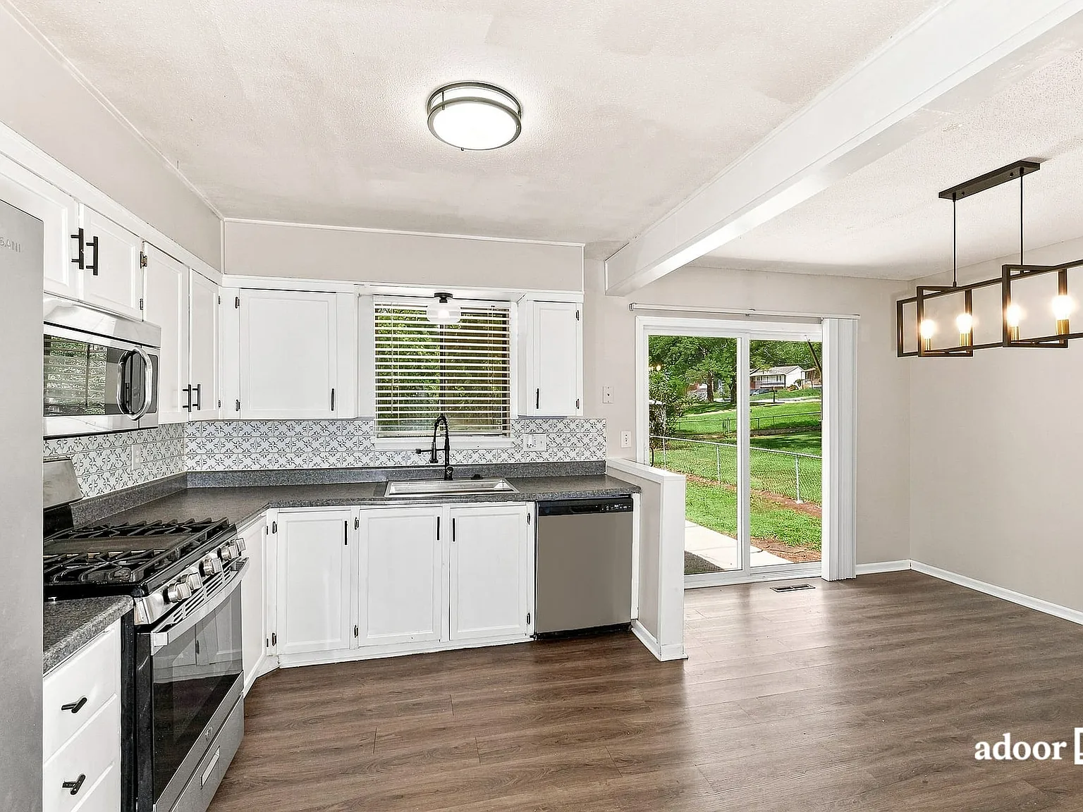 4 bed, 2.0 bath, 1273 sqft, $1,775 — Photo 2