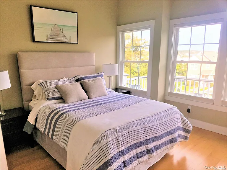 20 Canoe Place Rd #8 — Photo 9