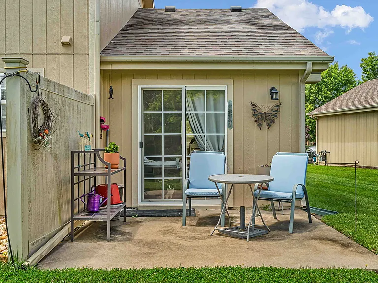 2628 Sawgrass Dr — Photo 15