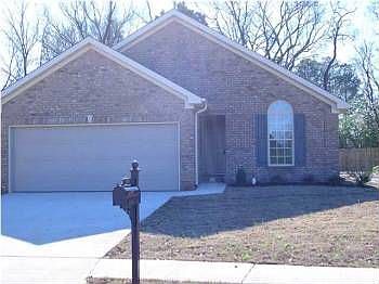 1st image of 160 Bradford Cir