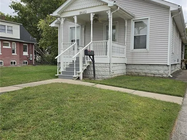 2440 Iowa St, Granite City, IL 62040