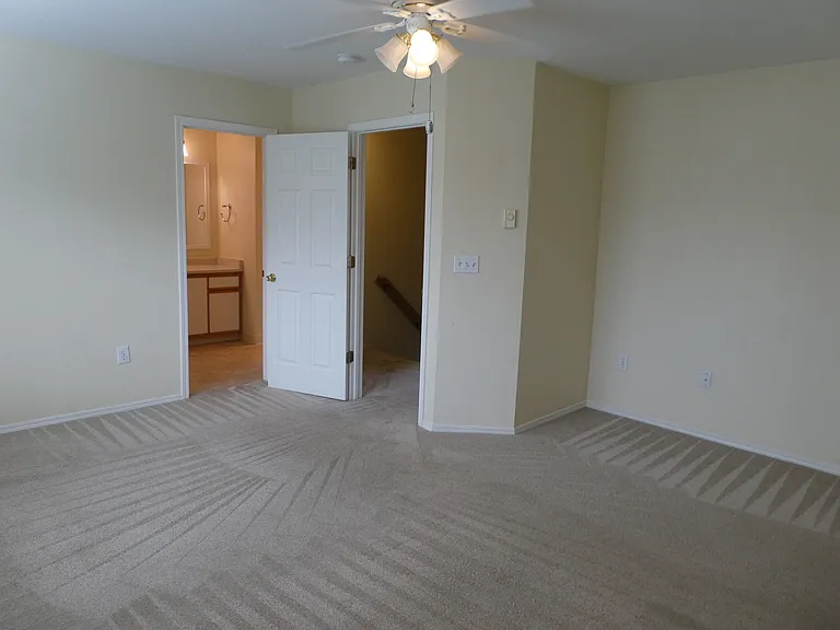 7123 SW Sagert St #104 — Photo 25
