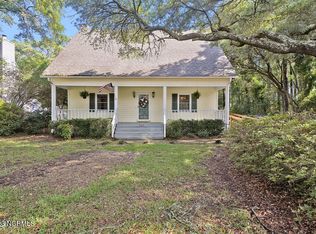 700 W 9th St, Southport, NC 28461