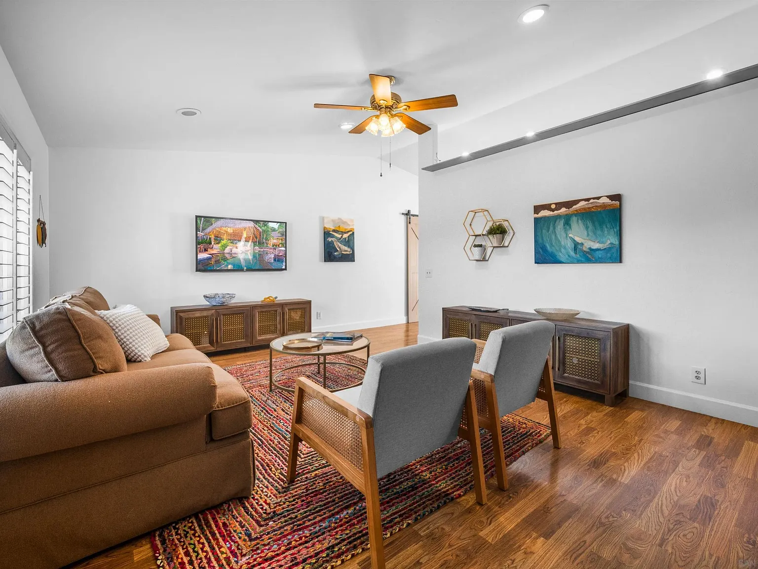 3 bed, 2.0 bath, 1312 sqft, $4,750 — Photo 3