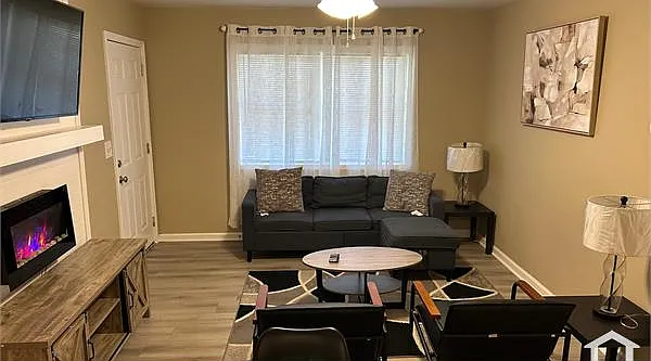2 bed, 850 sqft, $1,175 — Photo 4