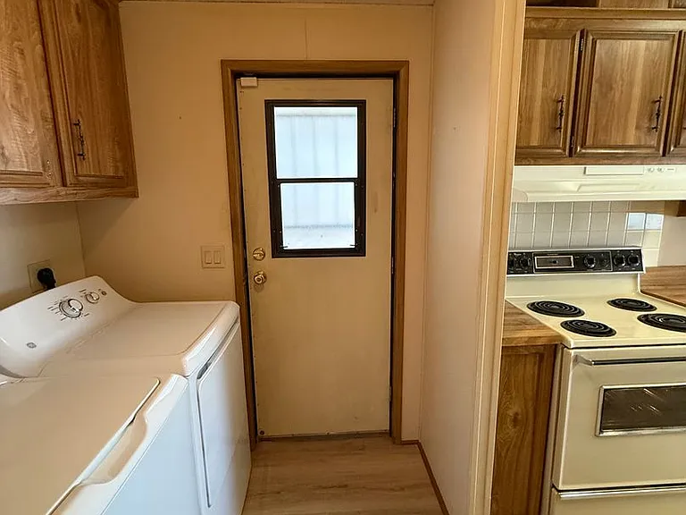 13231 E 38th Pl — Photo 18