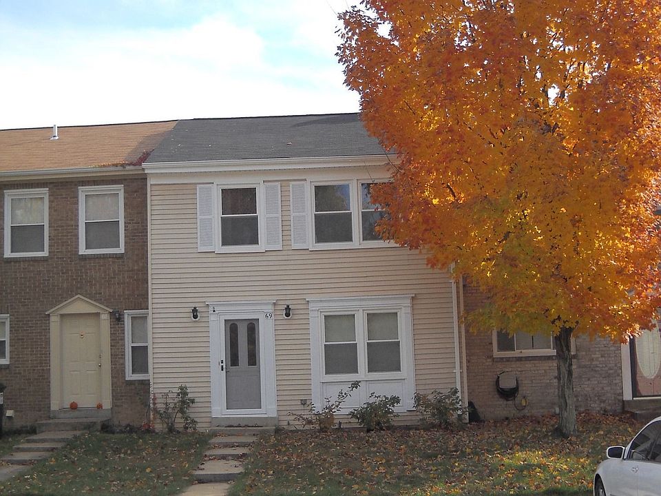 69 Meadow Ln