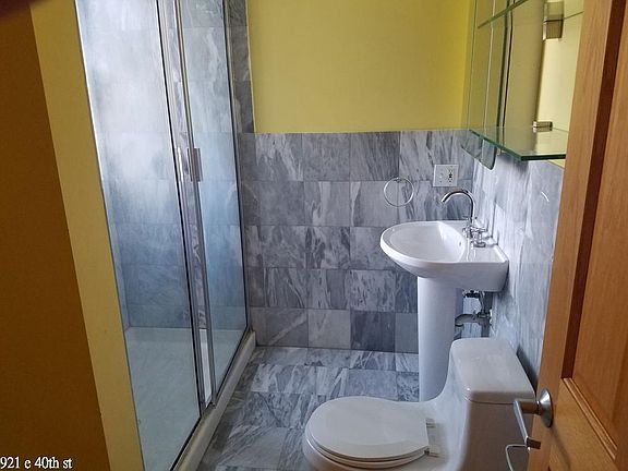 4th image of 921 E 40th St #215