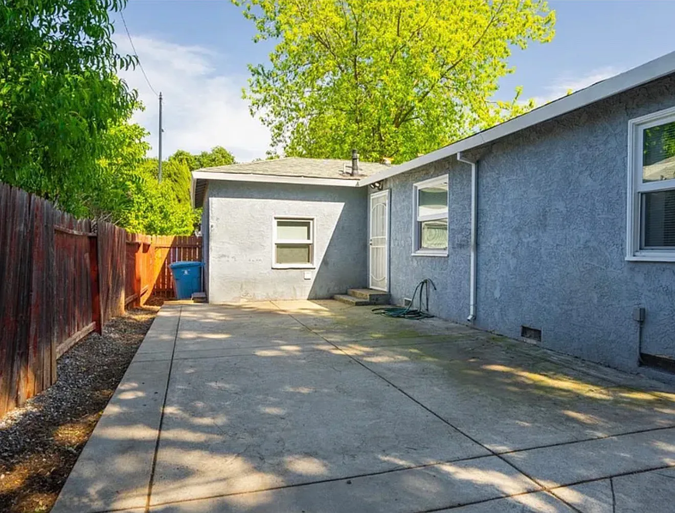 4 bed, 1.5 bath, 1316 sqft, $3,300 — Photo 3