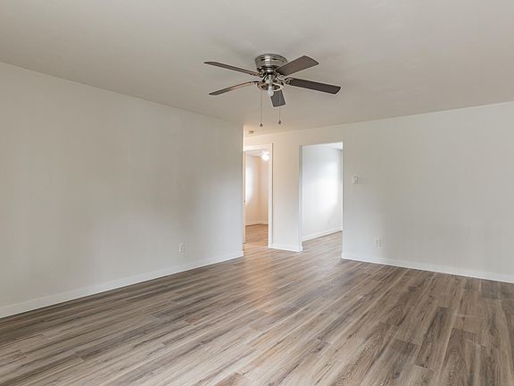 5th image of 7126 49th Dr NE #5