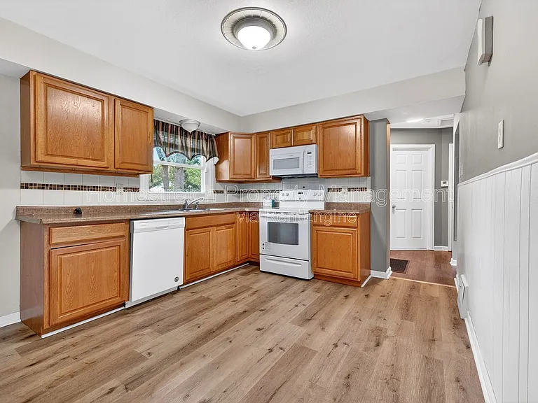 1600 Washington St — Photo 10
