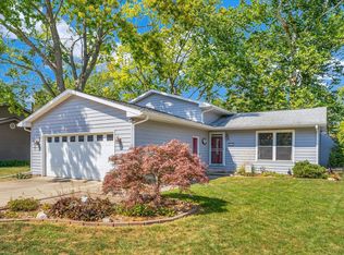 2510 Brett Dr, Champaign, IL 61821