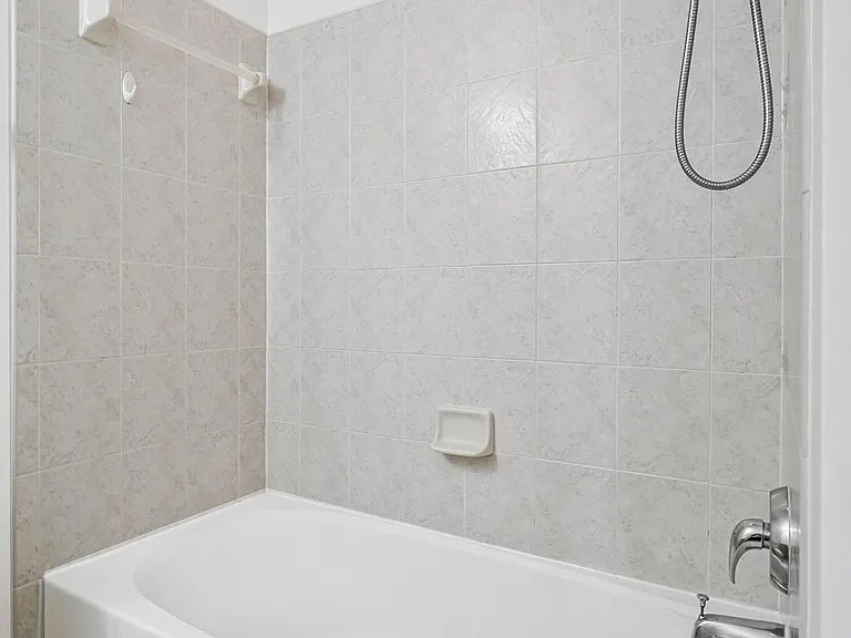 7720 Spoleto Ln — Photo 34