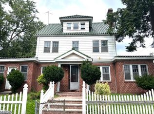 104 W Grove Ter, Irvington, NJ 07111