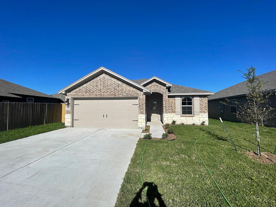 1st image of 7902 Pruet Dr