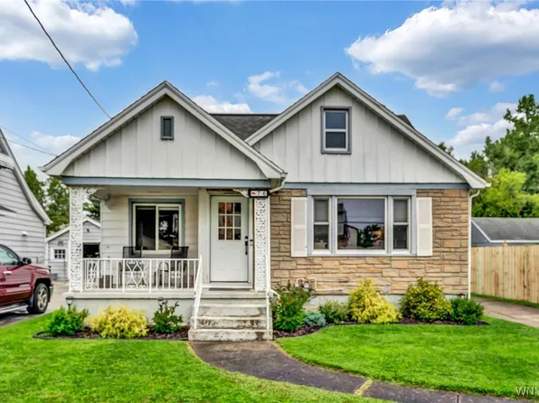 76 Wellworth Pl, Cheektowaga, NY 14225