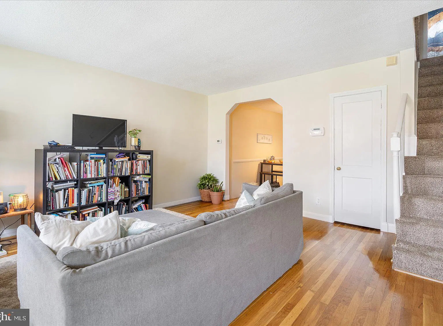 3 bed, 1.5 bath, 1234 sqft, $2,100 — Photo 4