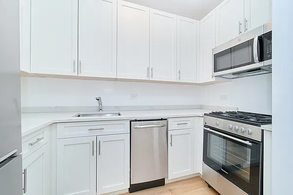Rented by Living New York | media 12