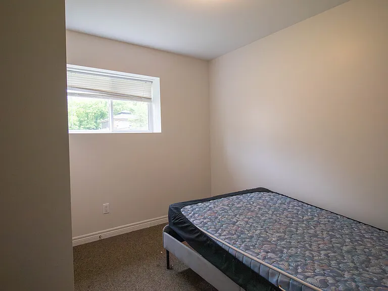 10 Trent Ave — Photo 10