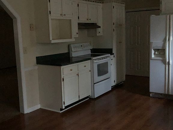 2nd image of 88 23rd Ave
