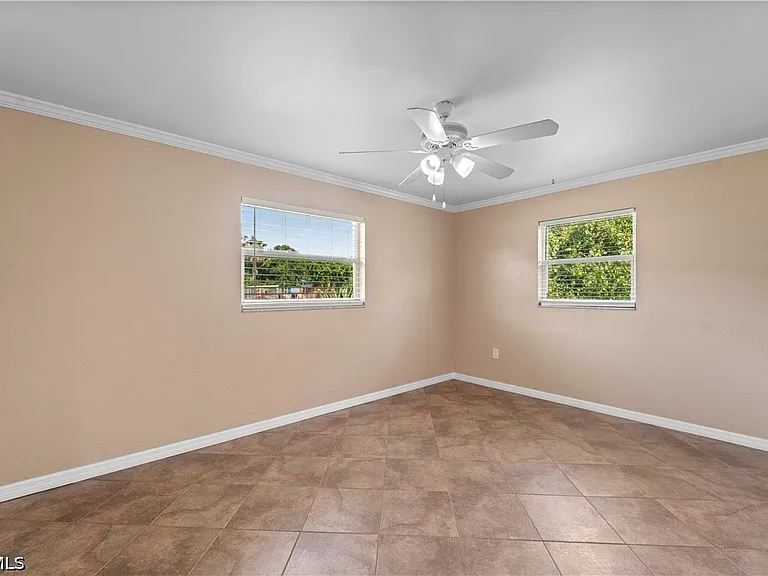 1290 Barrett Rd — Photo 11