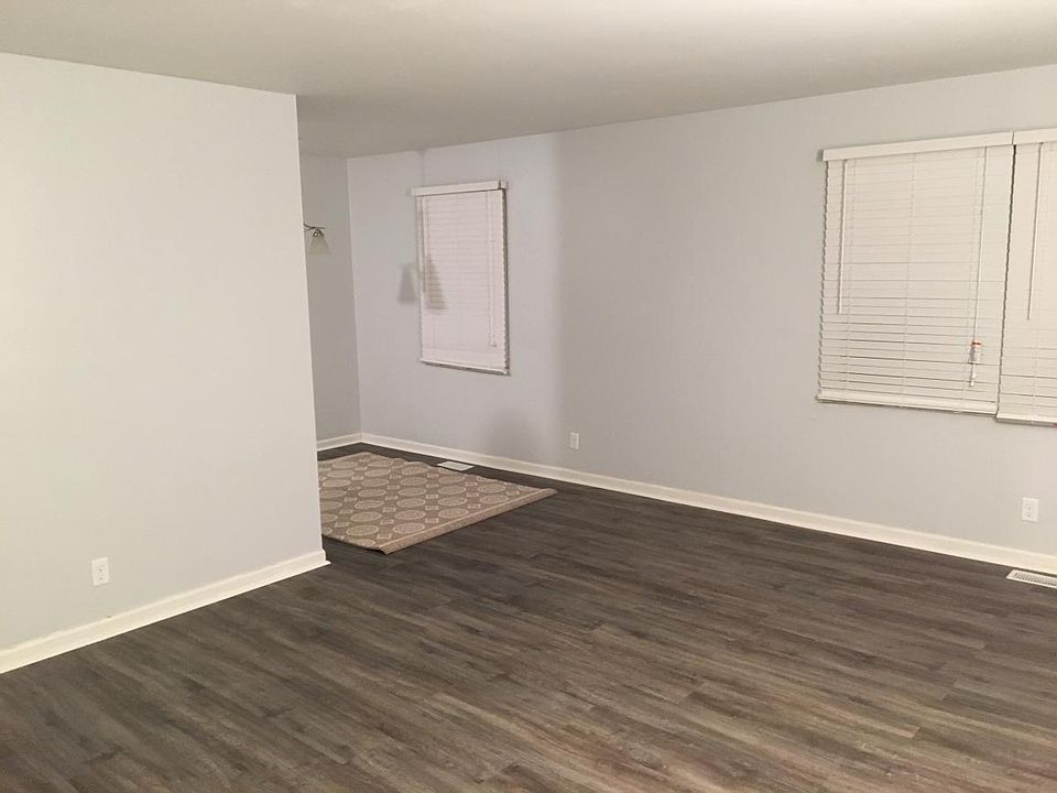 1st image of 718 Village Ln APT 15