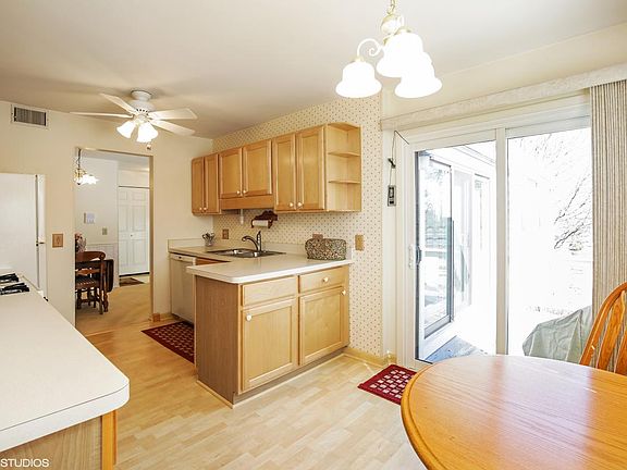 2nd image of 87 Ashcroft Ln #D2
