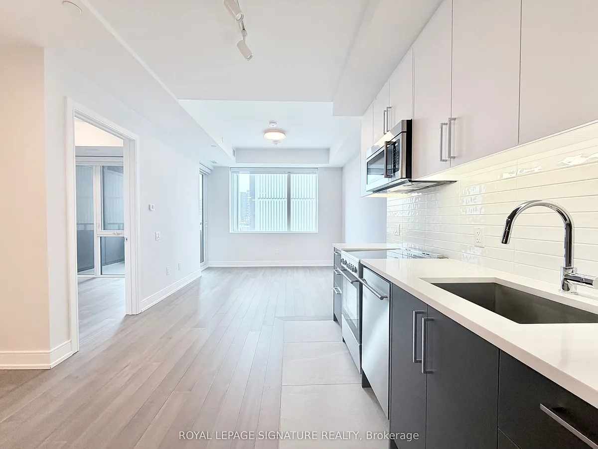 Building Photo - 664 Spadina Ave #504