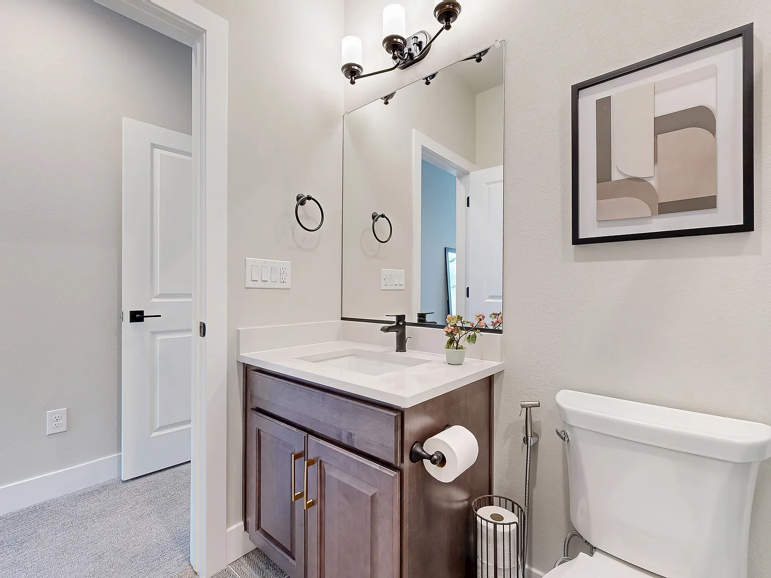 4 bed, 3607 sqft, $6,900 — Photo 3