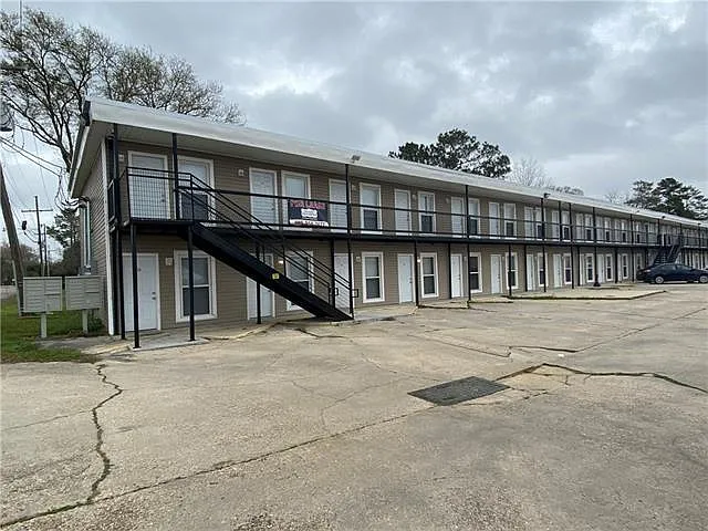106 N Carter St #4