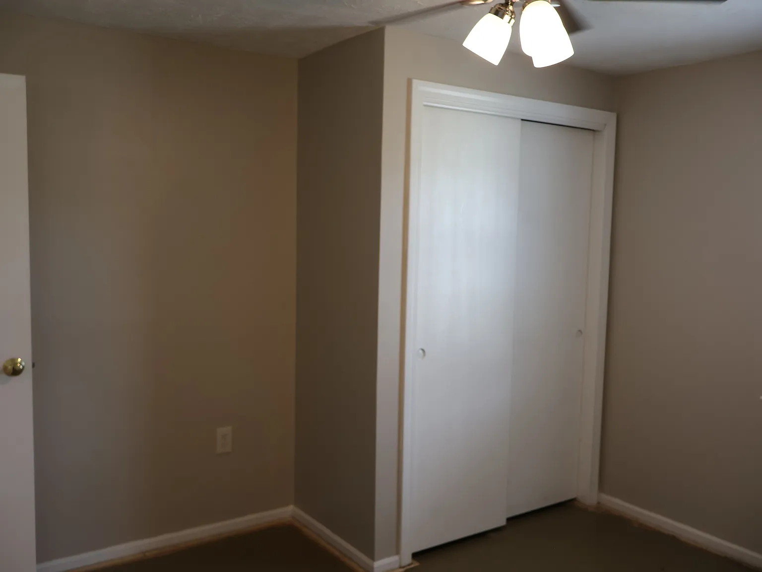 2 bed, 728 sqft, $1,900 — Photo 4