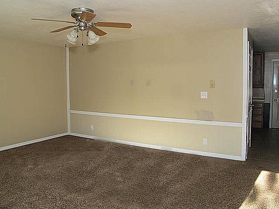 3rd image of 397 Moonlite Dr
