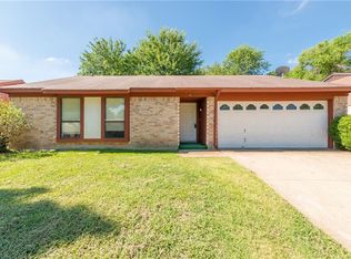 1905 Steinburg Ln, Fort Worth, TX 76134