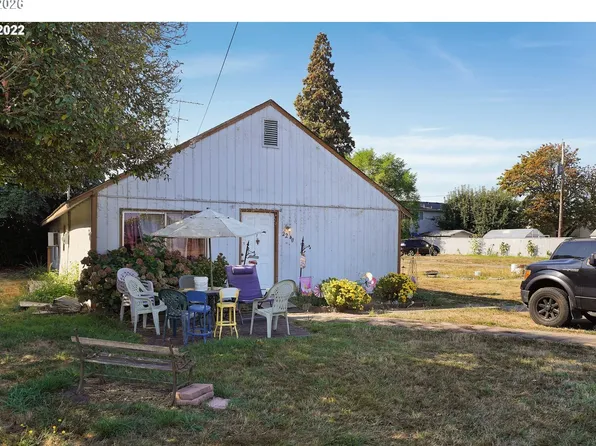 2240 Ferry St SW, Albany, OR 97322